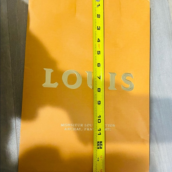 Louis Vuitton 2021 Holiday Box & Shopping Bag - Picture 7 of 9